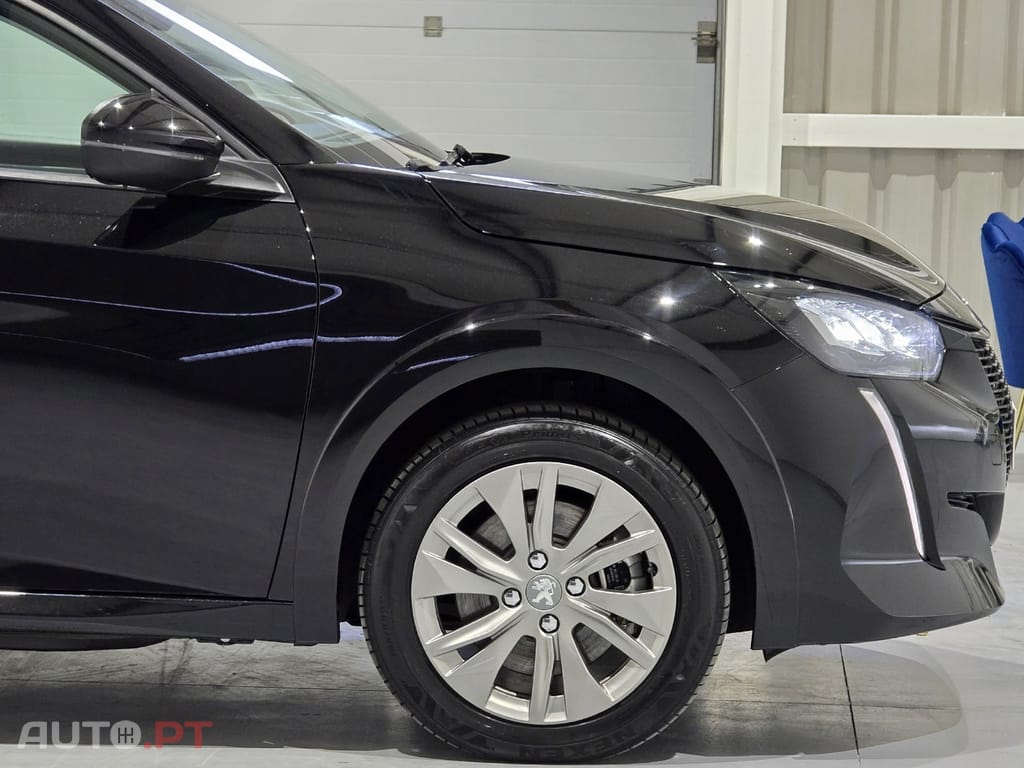 Peugeot E-208 50 kWh Allure Roadtrip