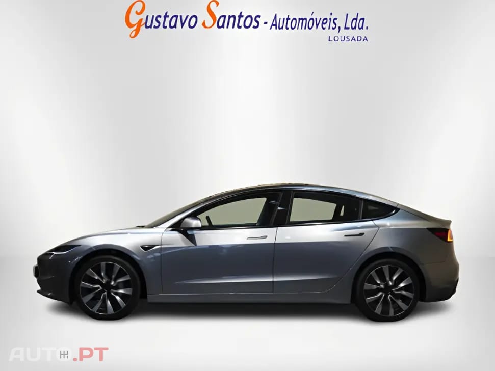 Tesla Model 3 Tração Traseira