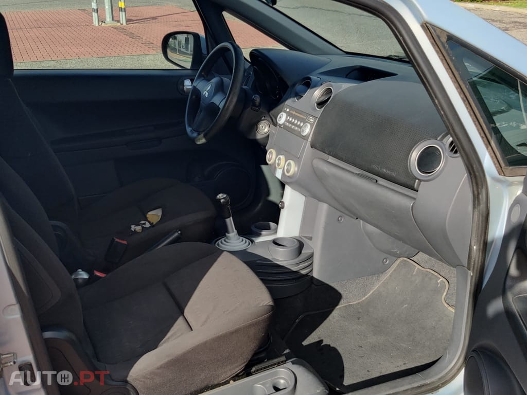 Mitsubishi Colt CZ3 1.3 95cv