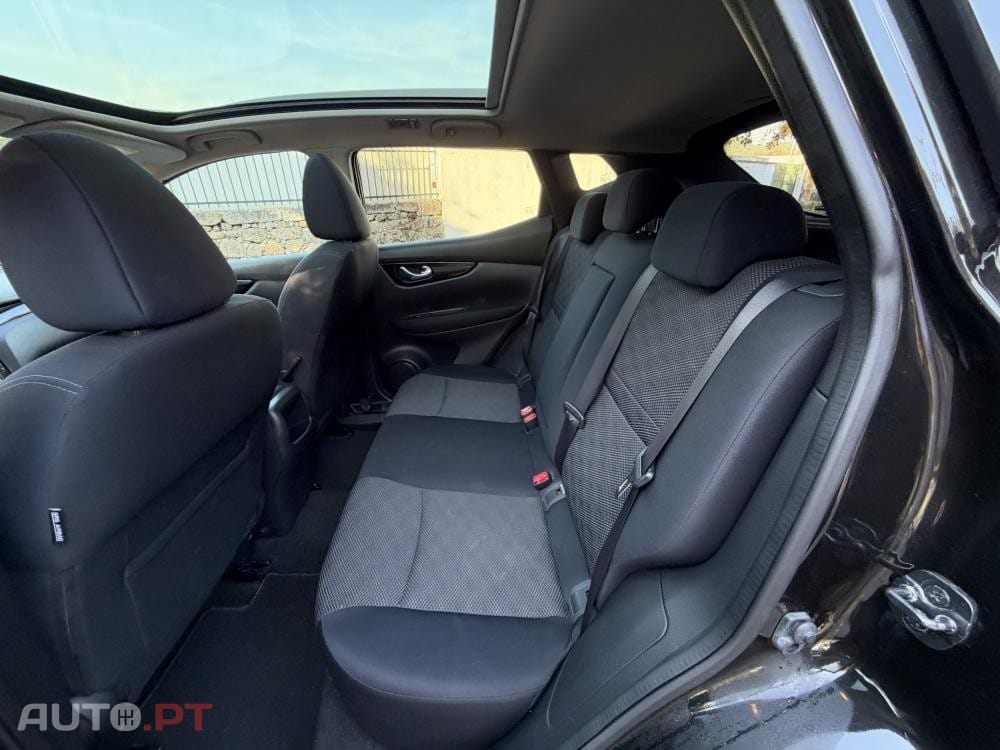 Nissan Qashqai 1.5 dCi N-Connecta 18