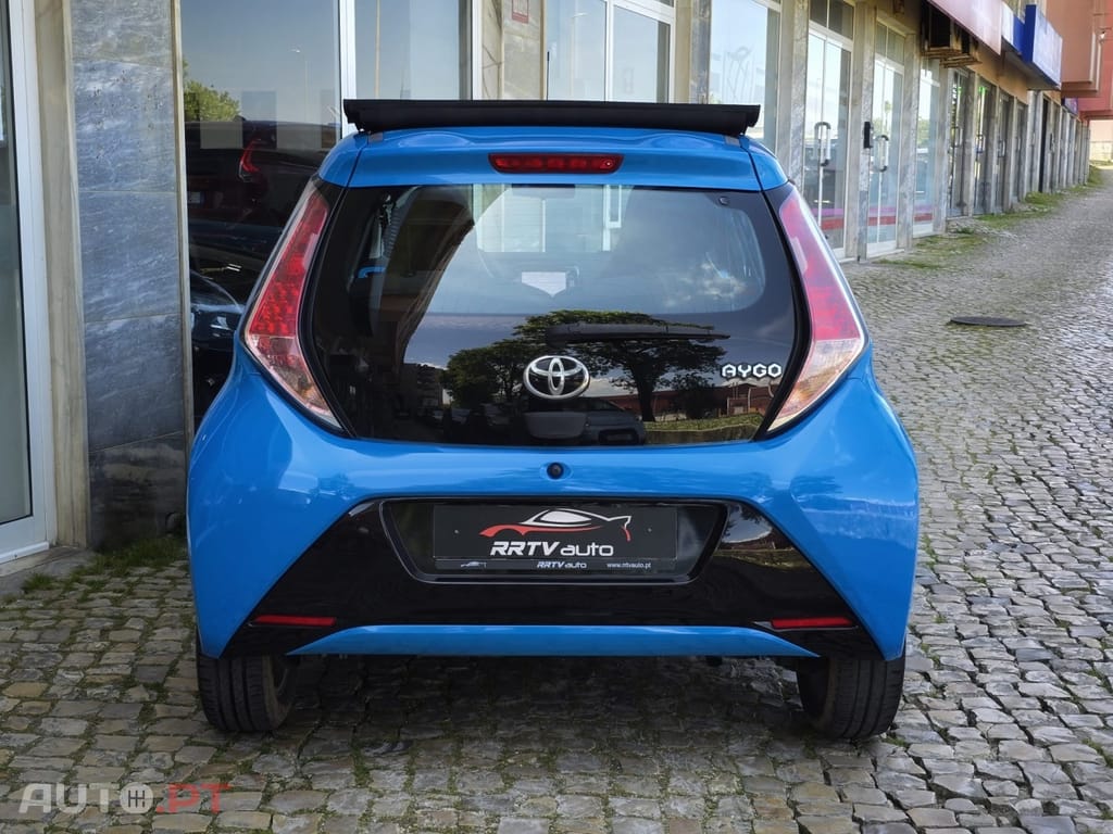 Toyota Aygo 1.0 X-Play Plus