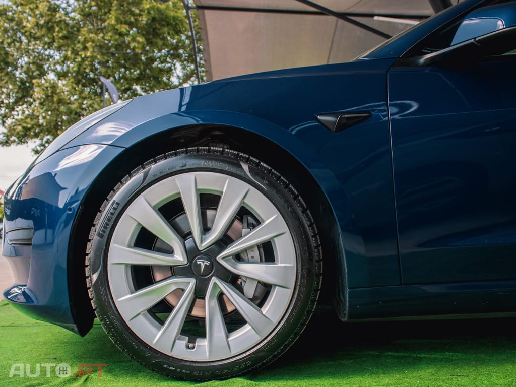 Tesla Model 3 Standard Range Plus RWD