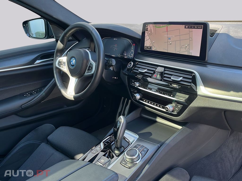 BMW 530 I.V.A DEDUTIVEL xDrive A M Sportpaket