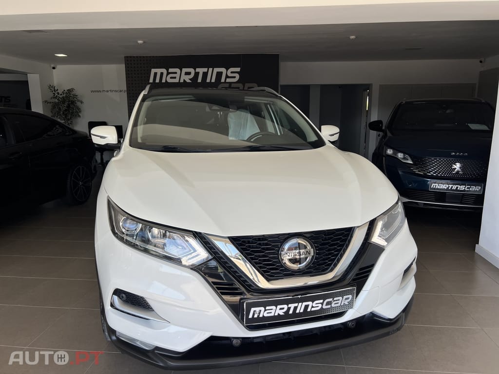 Nissan Qashqai 1.3 DIG-T N-Connecta J18 DCT