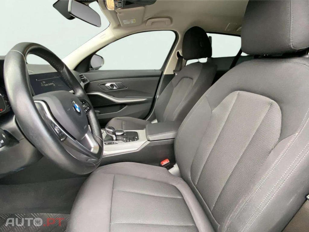 BMW 330 e Touring Corporate Edition Auto