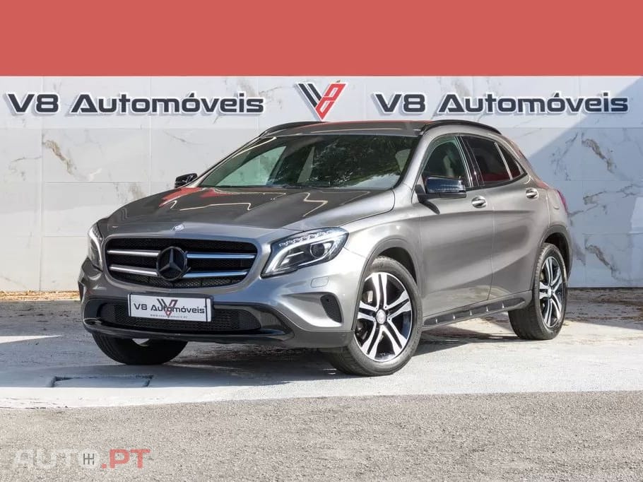 Mercedes-Benz GLA 220 CDI 4Matic 7G-DCT Style