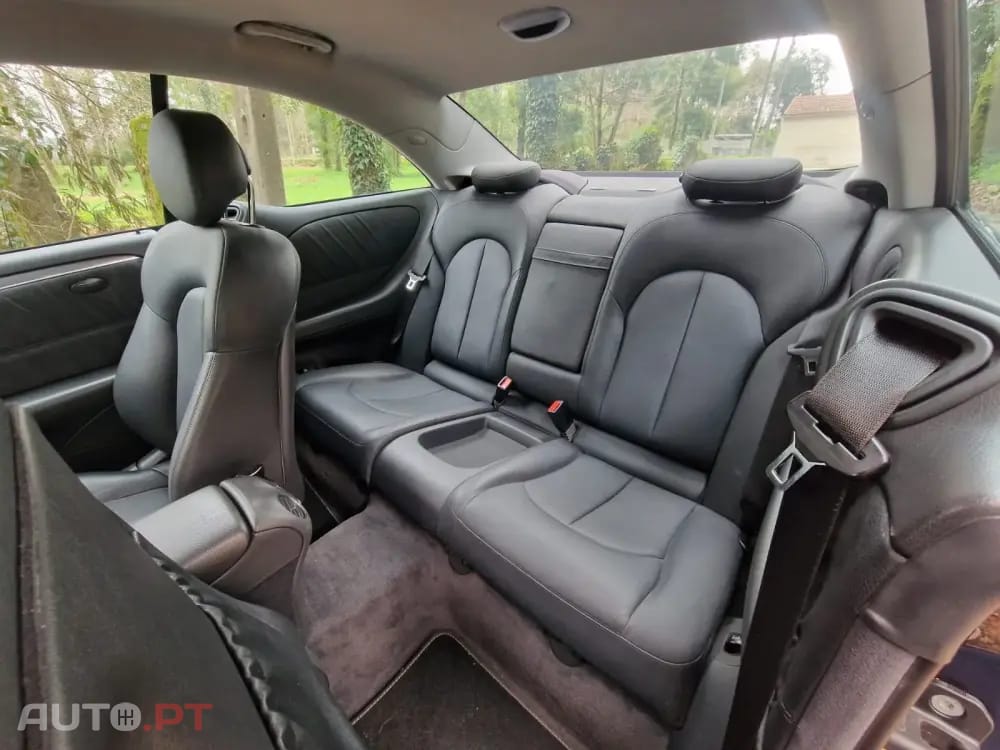 Mercedes-Benz CLK 240 Outro