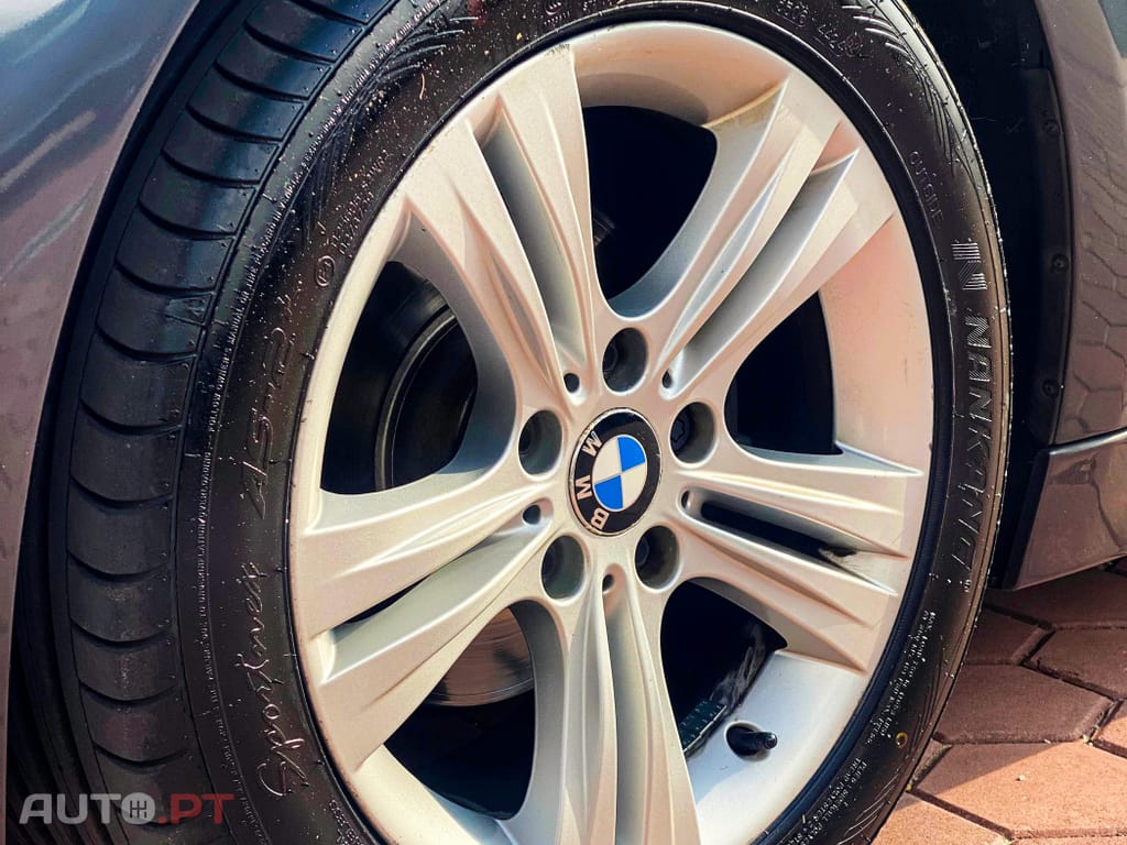 BMW 318 d Touring Line Sport