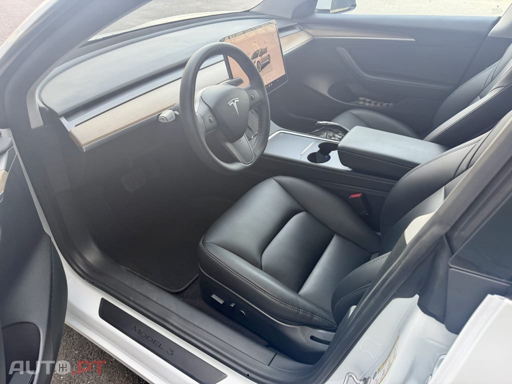 Tesla Model 3 Standard Range Plus RWD
