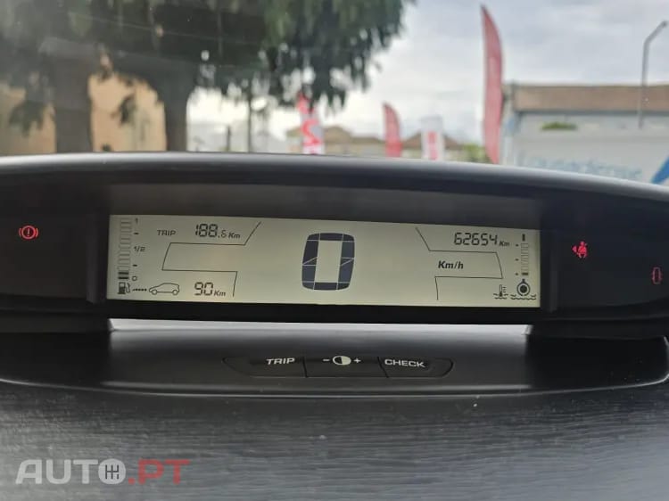 Citroen C4 1.4 16V SX