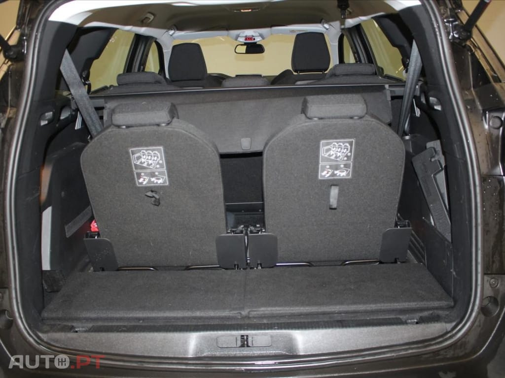 Peugeot 5008 PureTech 130 EAT8 Stop & Start Active Pack