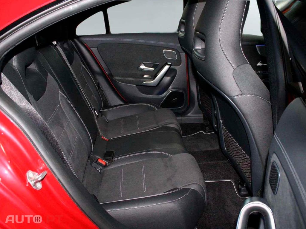 Mercedes-Benz CLA 250 e AMG 