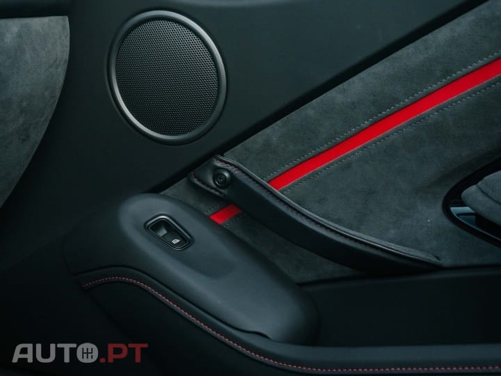 Aston Martin Vantage Roadster V8 F1 Edition