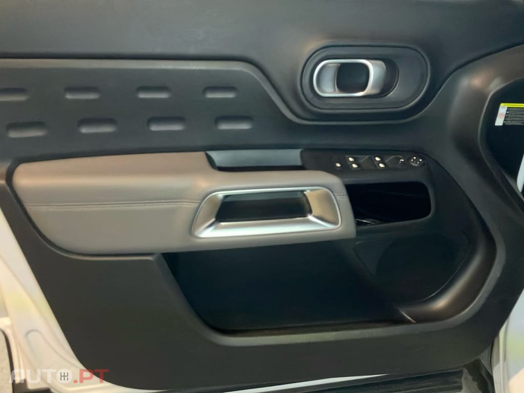 Citroen C5 Aircross 1.6 Hybrid Shine e-EAT8