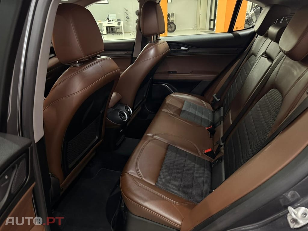 Alfa Romeo Stelvio 2.2 16V AT8 Super