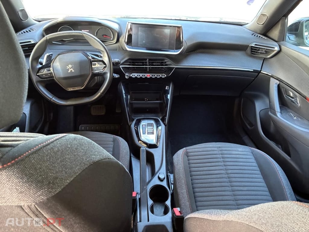 Peugeot 2008 1.2 PureTech Allure Pack EAT8