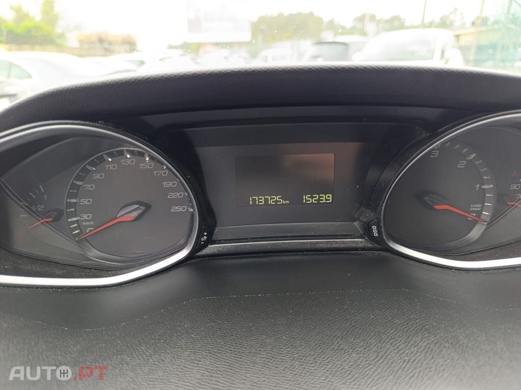 Peugeot 308 1.6 BlueHDi Business Line