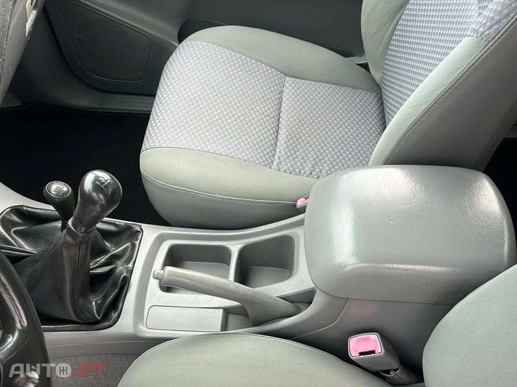 Toyota Hilux 2.5 D-4D 4WD CE