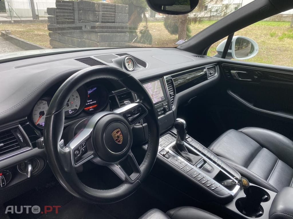 Porsche Macan S
