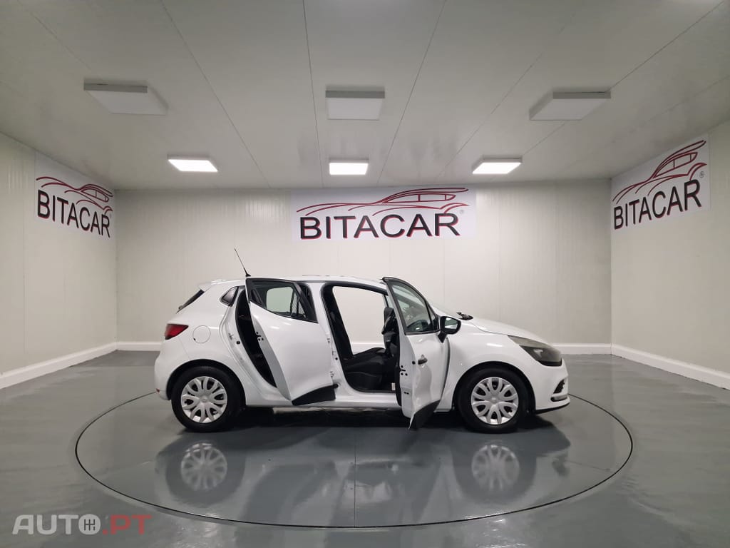 Renault Clio SOCIETE 1.5 DCI ZEN IVA DEDUTÍVEL
