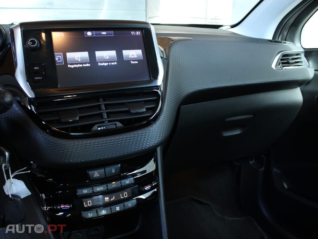 Peugeot 2008 1.2 PureTech Allure