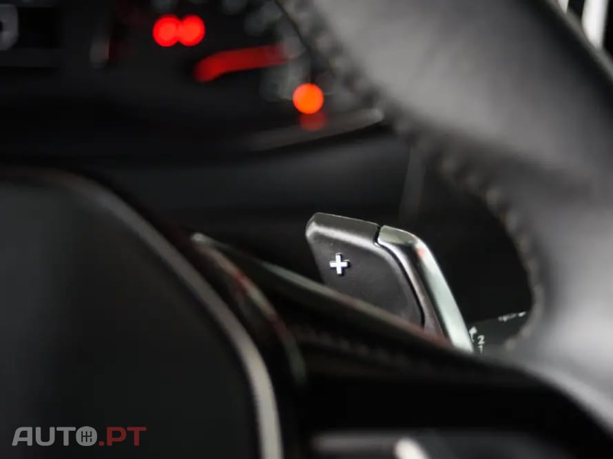 Peugeot 2008 PureTech 130 EAT8 Allure