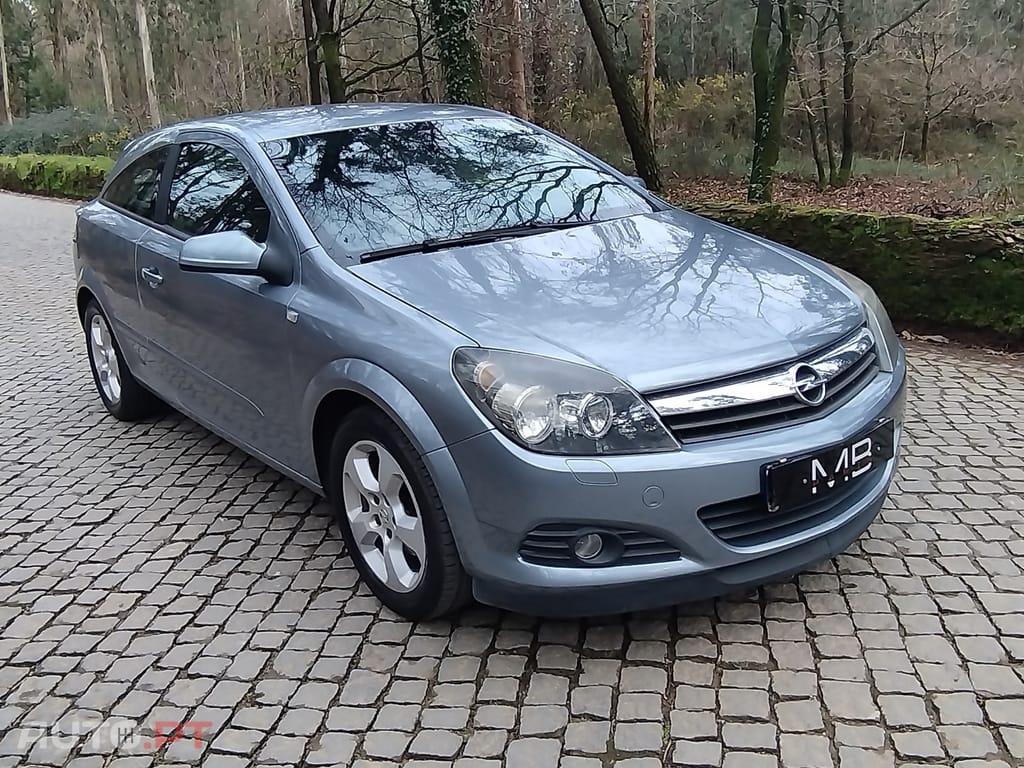 Opel Astra GTC 1.3 CDTi