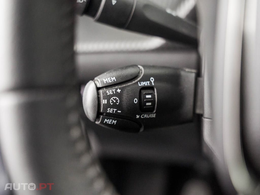 Peugeot 2008 1.2 PureTech Active Pack