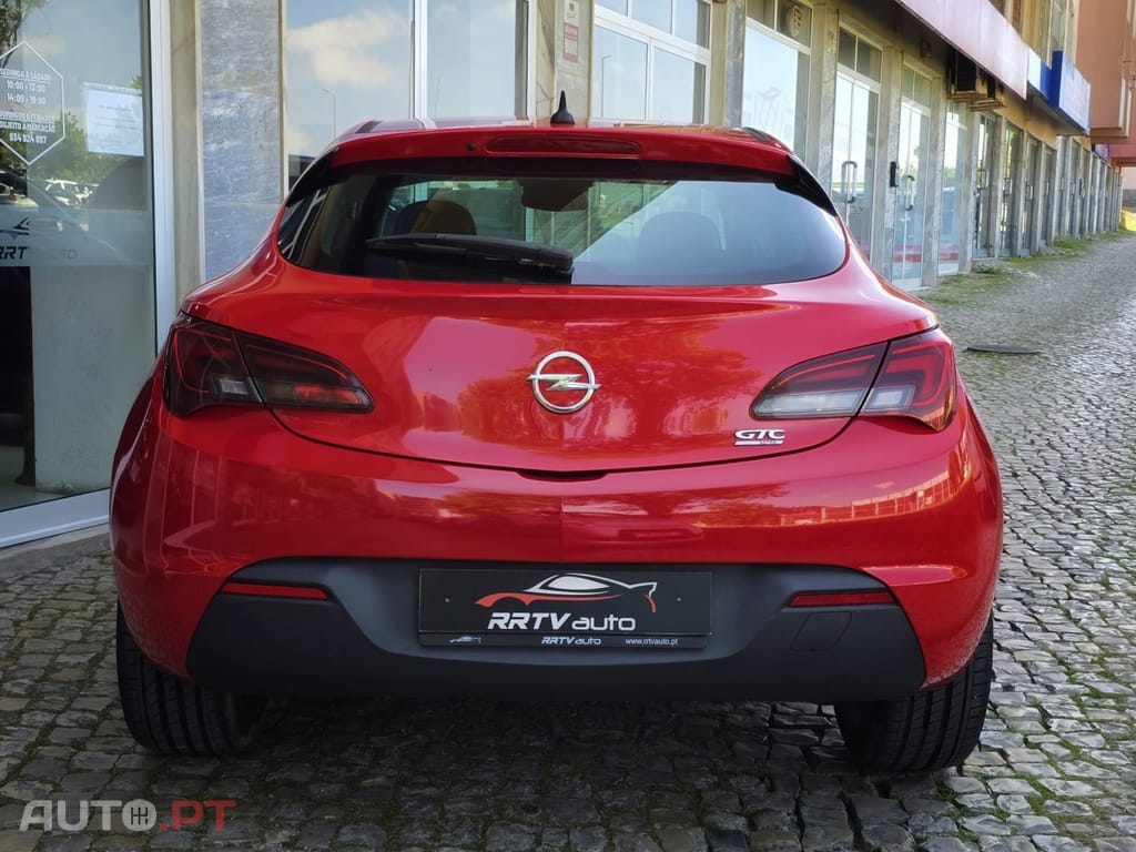 Opel Astra GTC 1.7 CDTi S/S J19