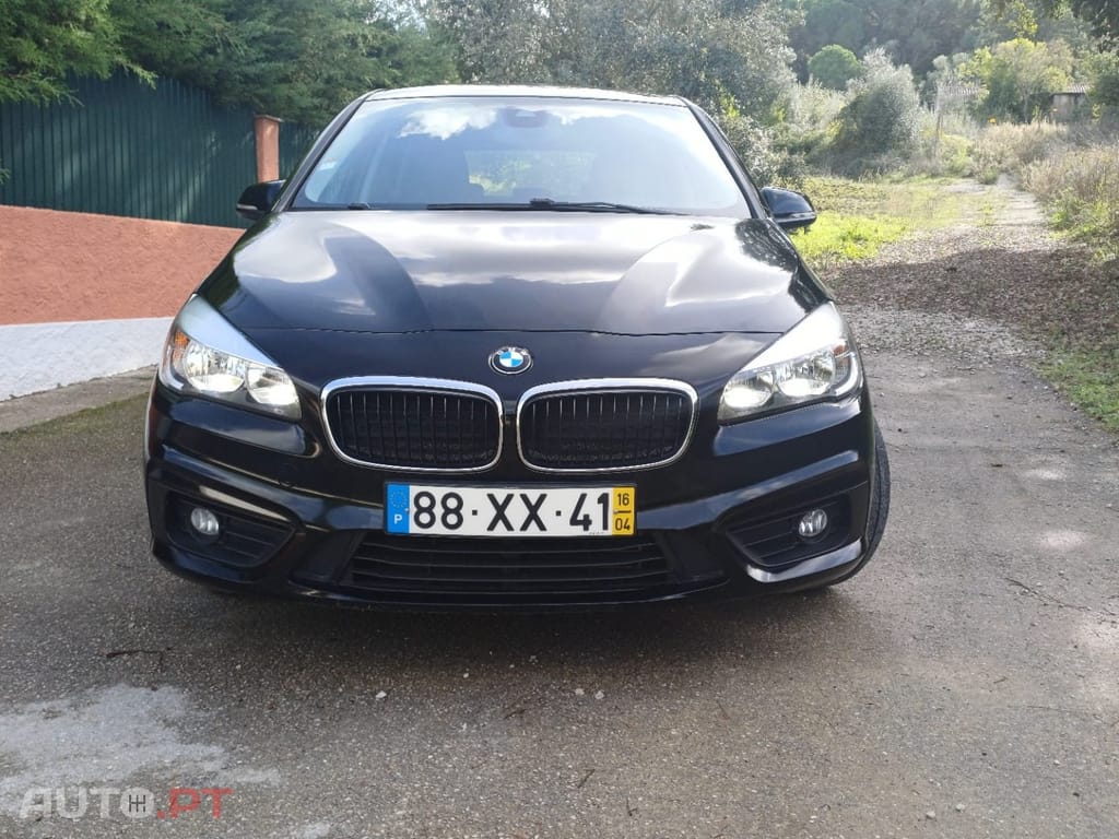 BMW 214 d Line Sport