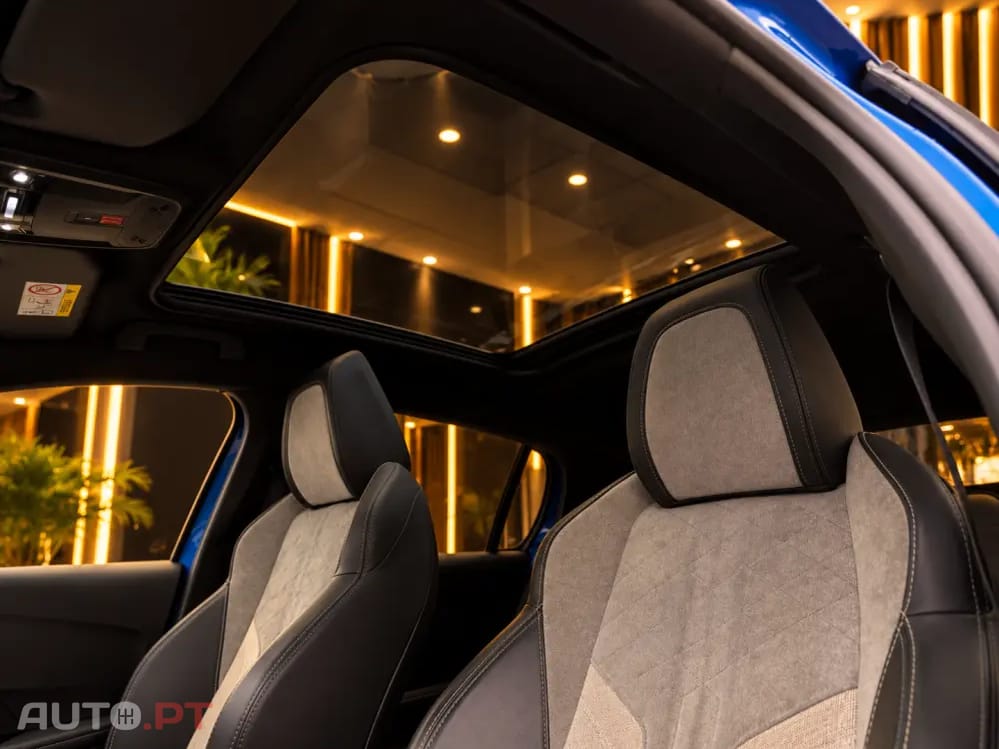 Peugeot E-208 50 kWh GT