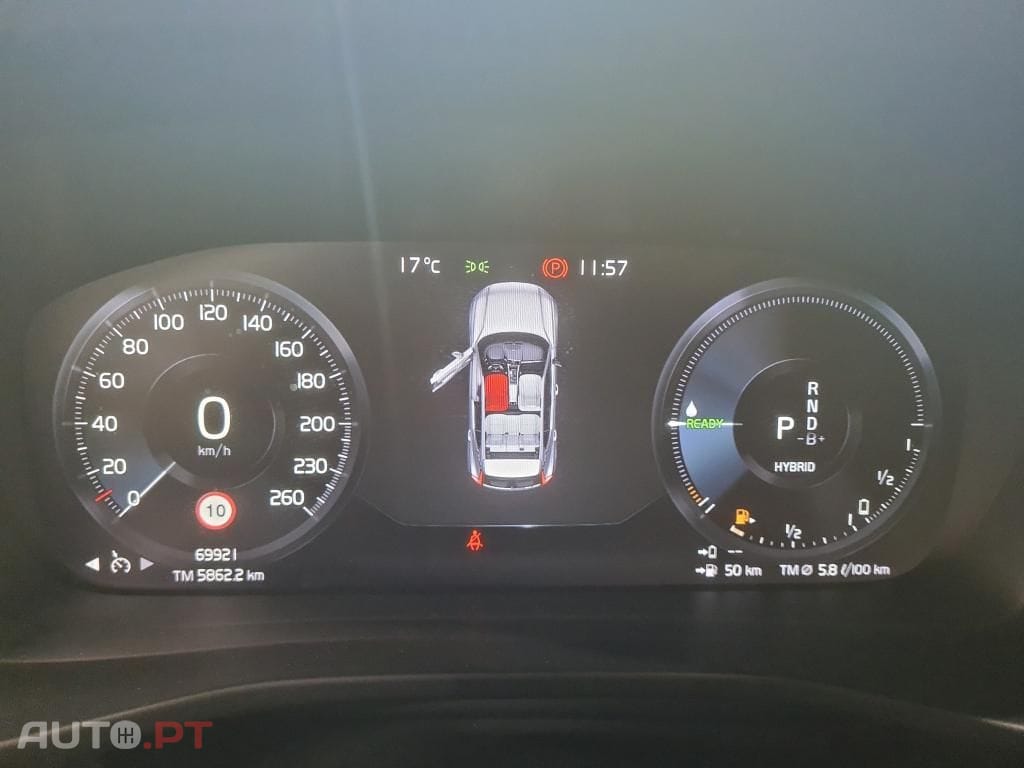 Volvo XC40 1.5 T5 PHEV Momentum Plus
