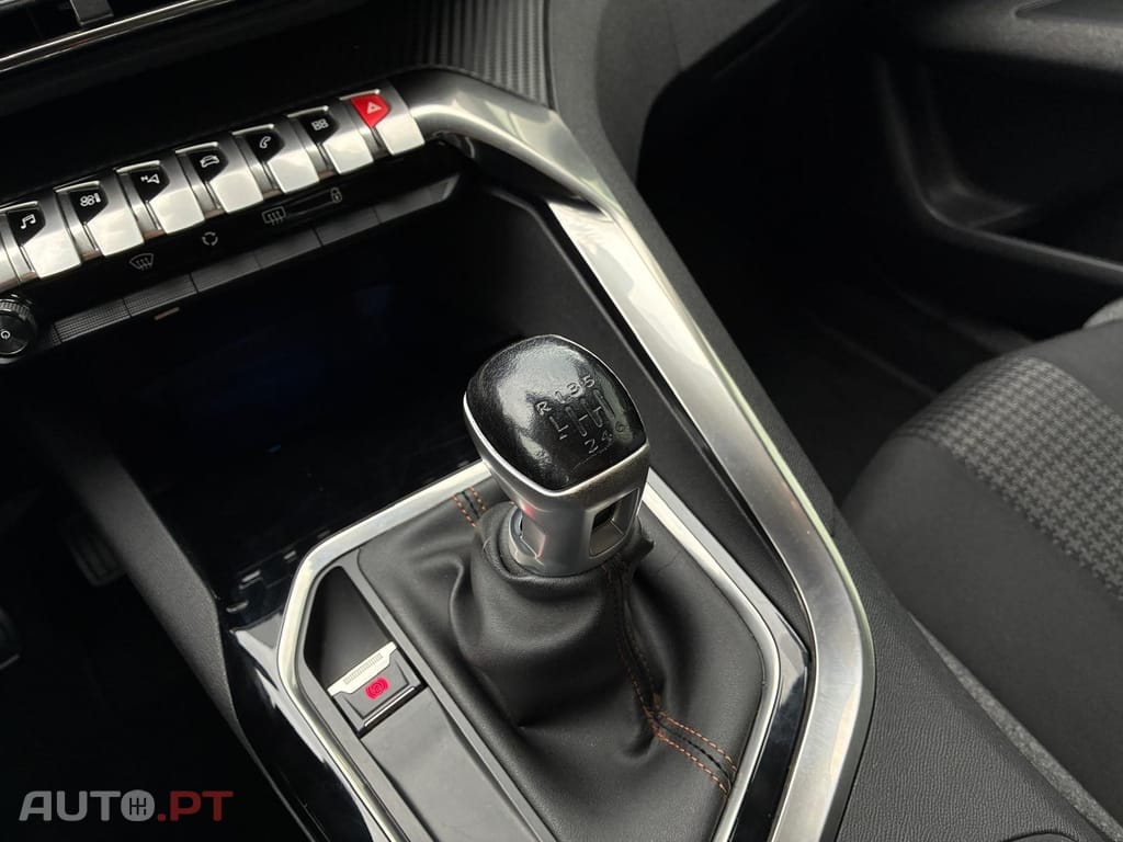 Peugeot 3008 1.5 BlueHDi Active