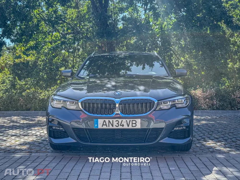 BMW 330 e Pack Desportivo M Auto