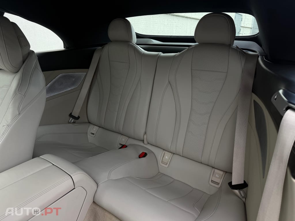 BMW M850i Outro