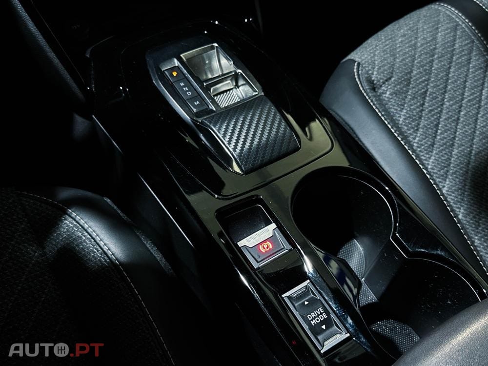 Peugeot 2008 1.2 PureTech Allure EAT8