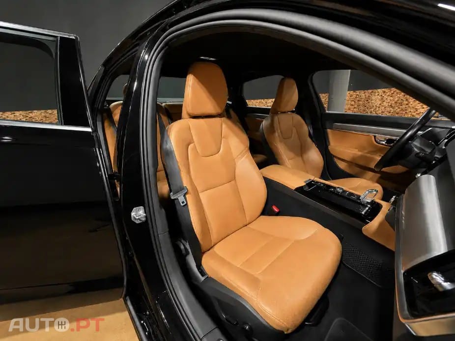 Volvo S90 2.0 T8 Momentum AWD Geartronic