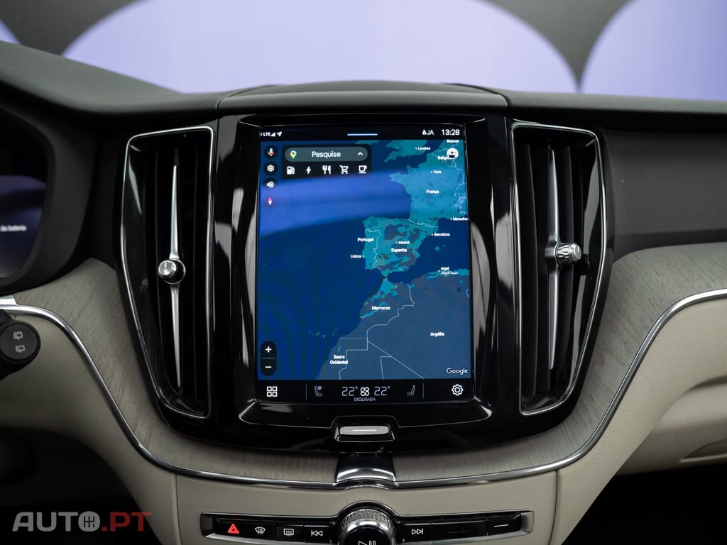 Volvo XC60 2.0 T6 PHEV Plus Bright AWD