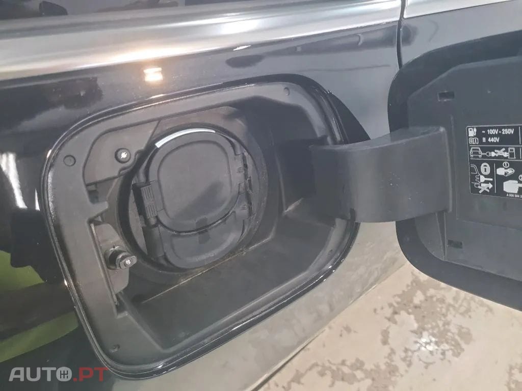 Mercedes-Benz CLA 250 e Shooting Brake Style Plus