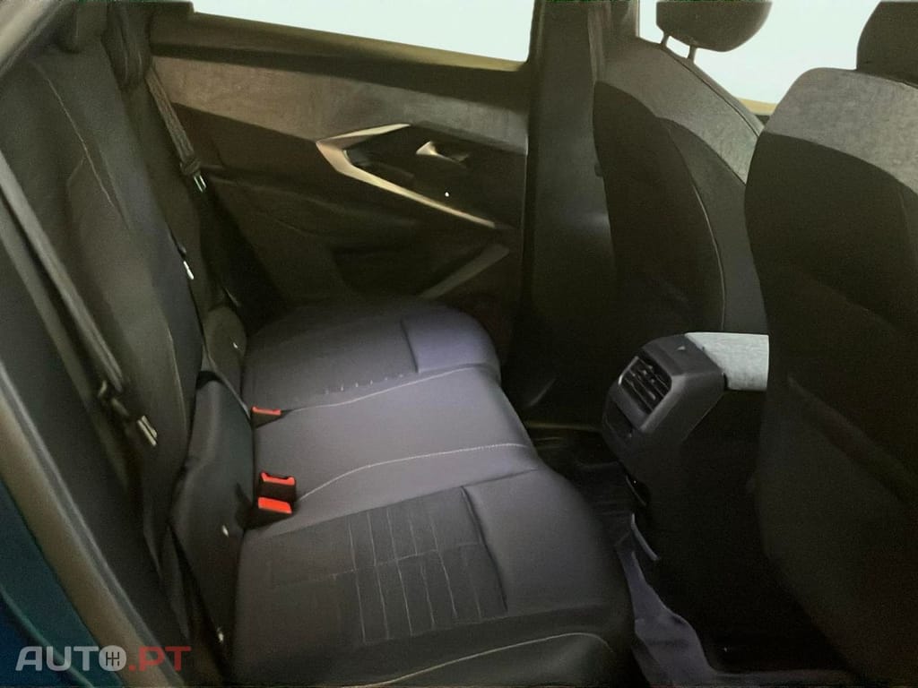 Peugeot 3008 1.2 Hybrid Allure e-DCS6