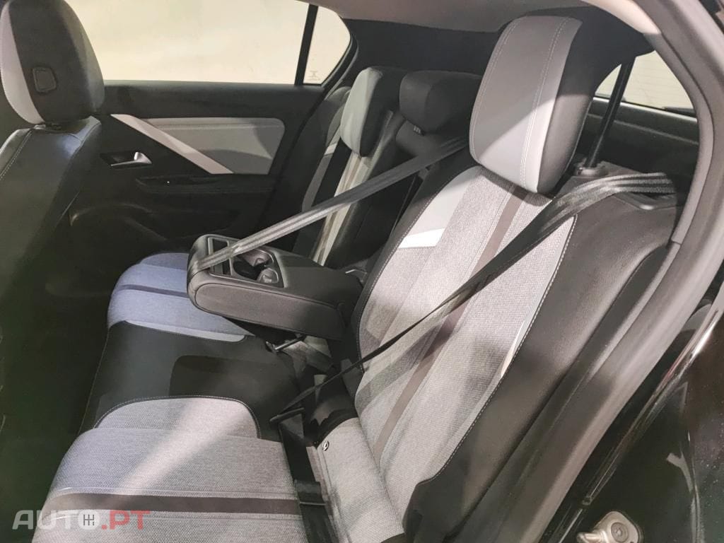 Opel Astra 1.5 D Elegance