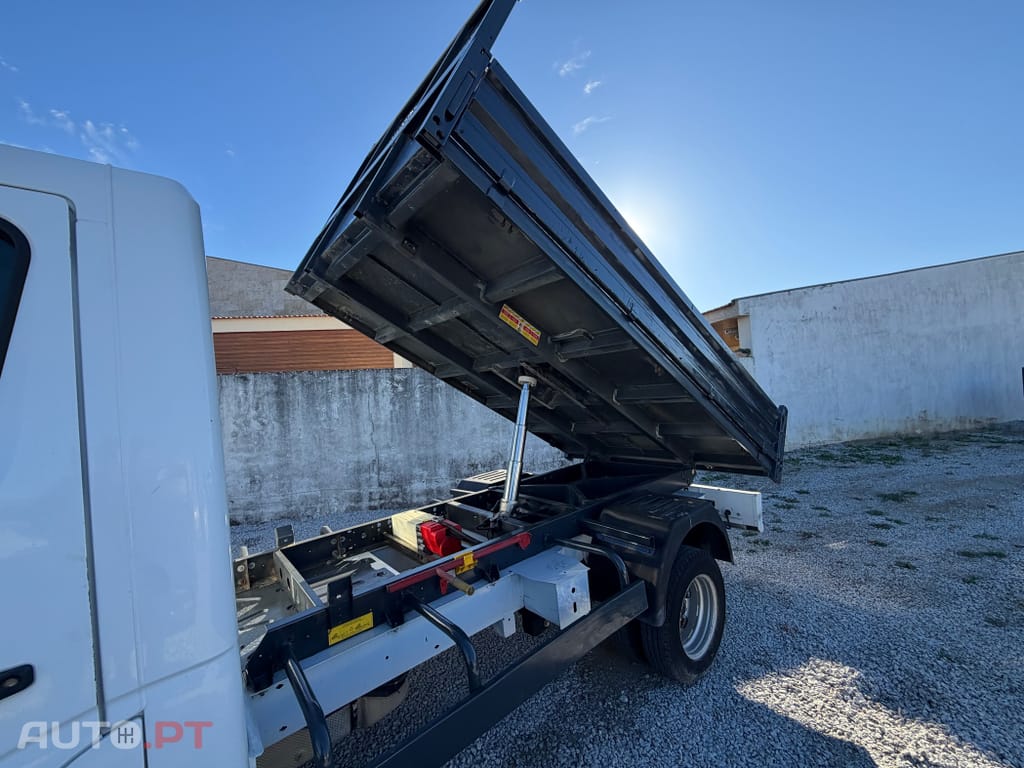 Renault Master 2.3dCI 125CV 3LUG Basculante c/AC