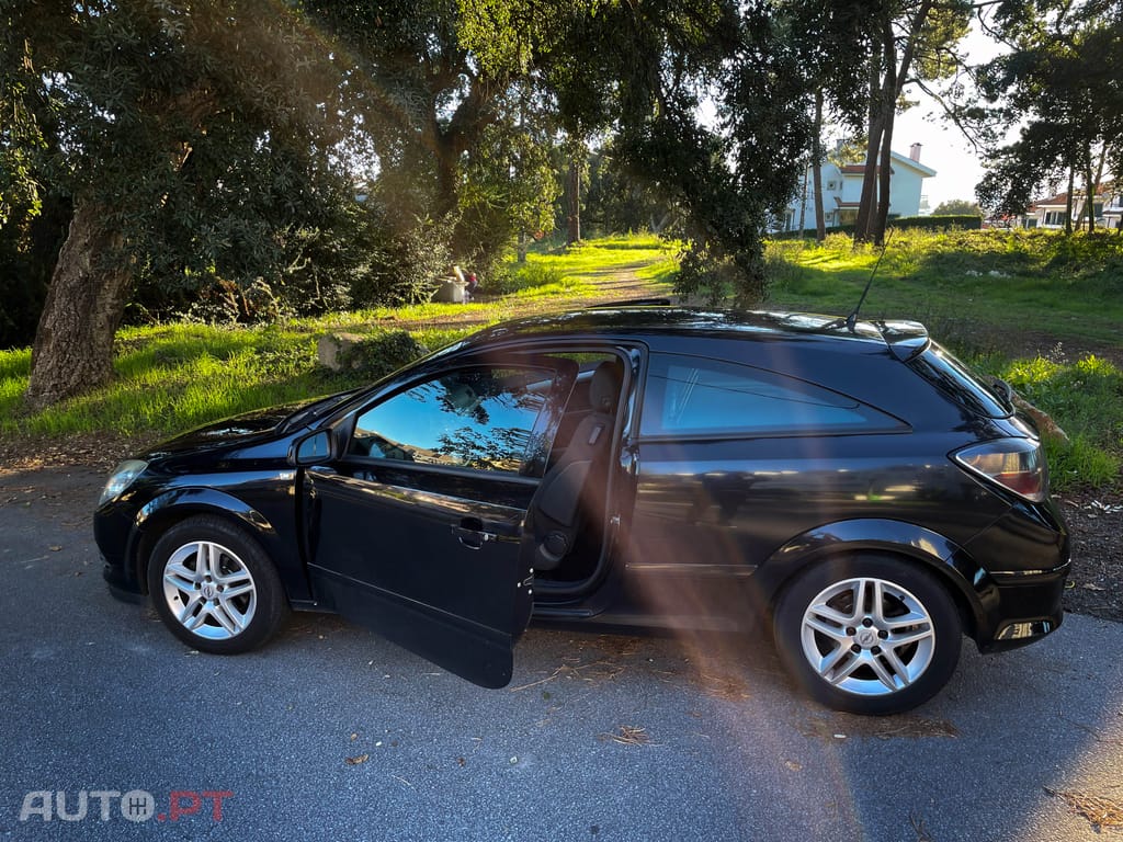 Opel Astra GTC CDTi