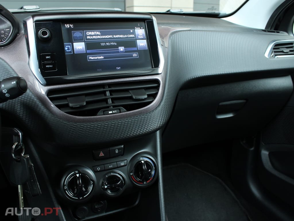 Peugeot 2008 1.2 PureTech Allure