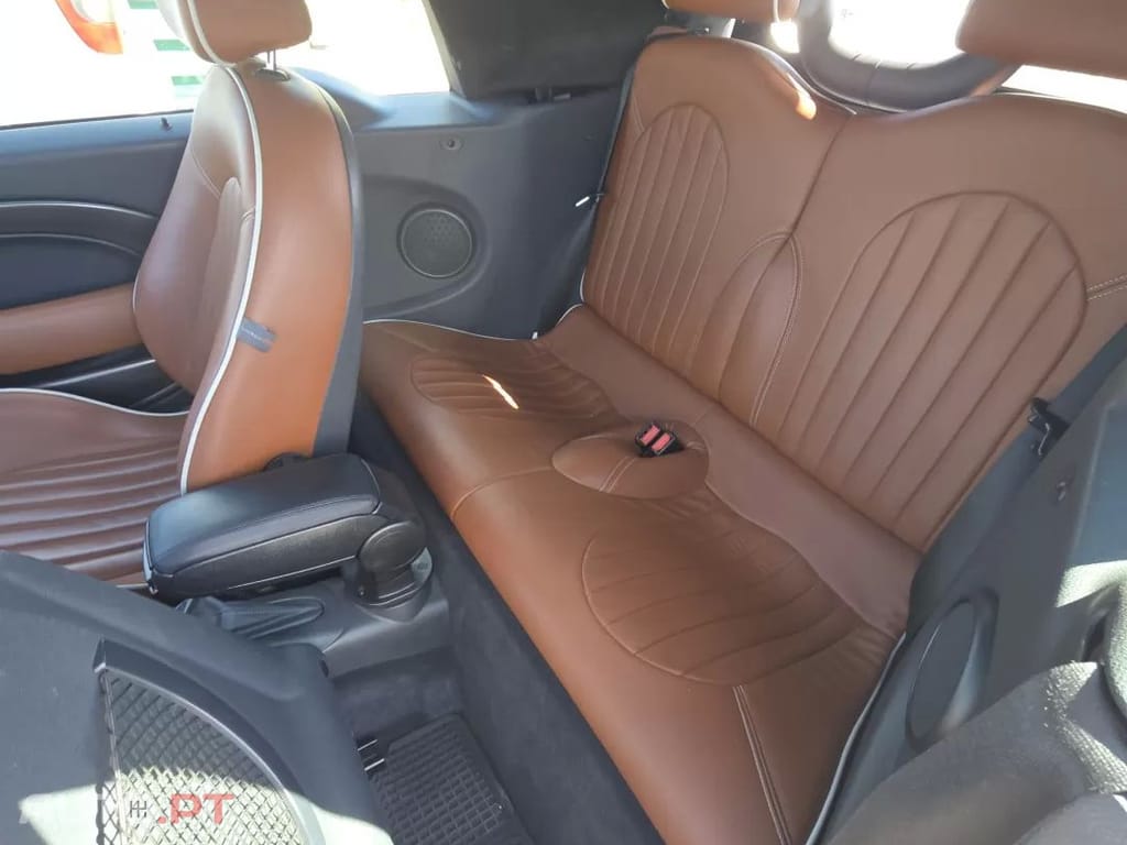 MINI MINI Cooper S Sidewalk