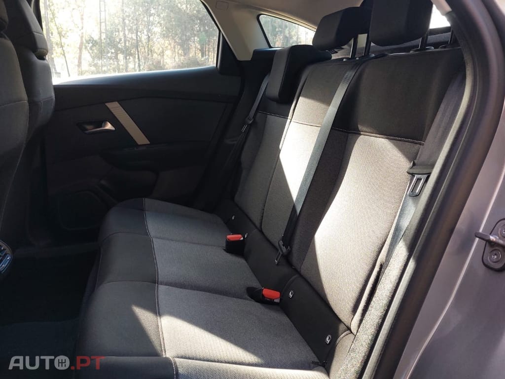 Citroen C4 e-C4 136 YOU