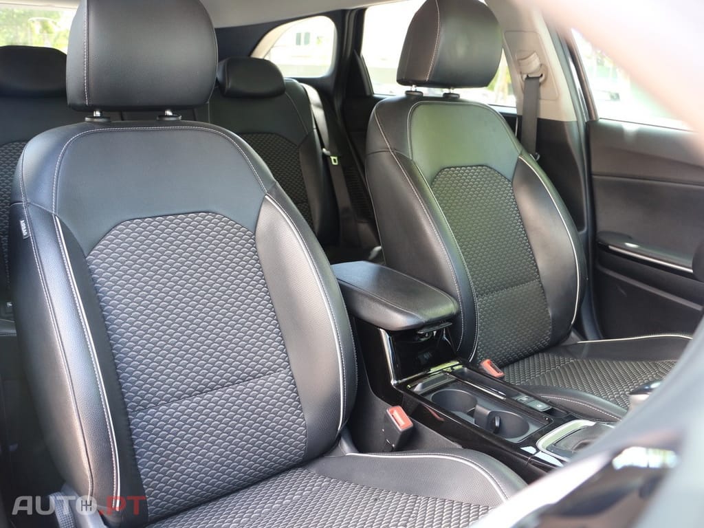 Kia Ceed SW 1.6 GDi PHEV Tech 6DCT