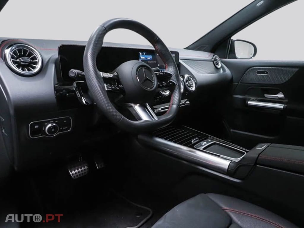 Mercedes-Benz EQA I.V.A DEDUTIVEL 300 4M AMG-Sport 