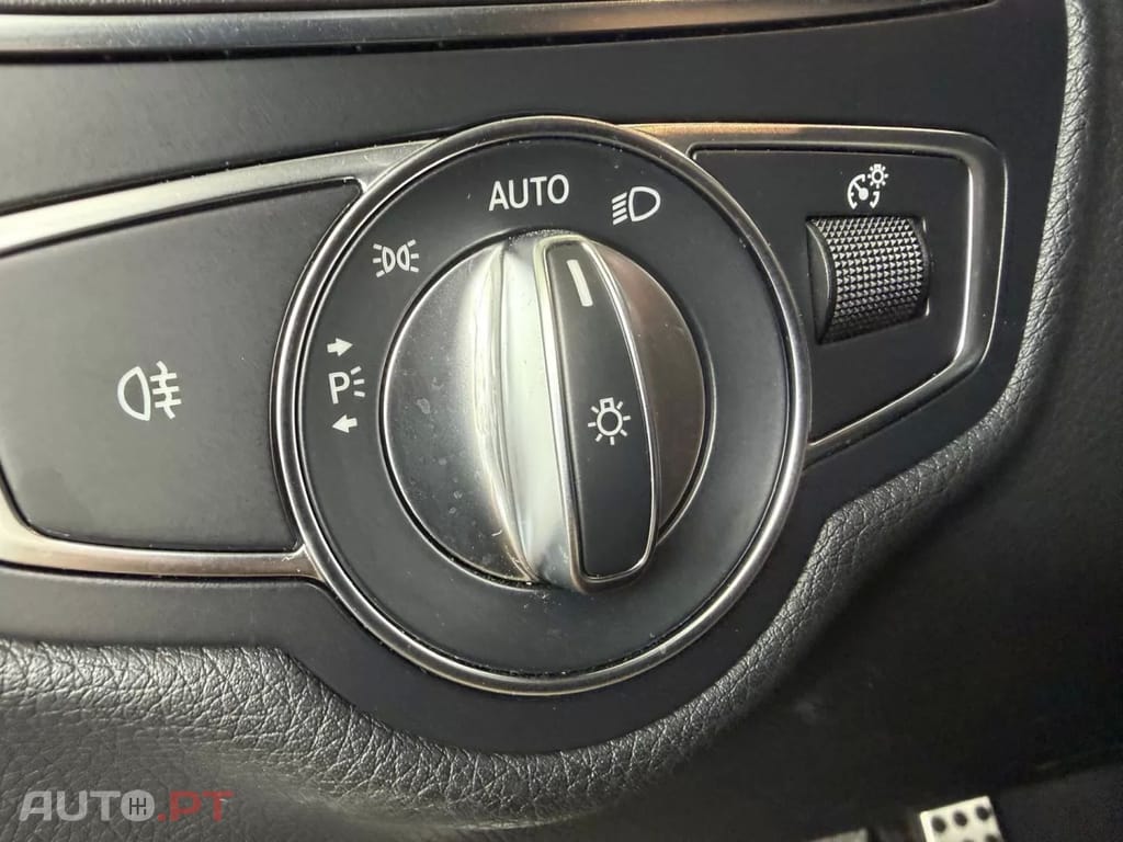 Mercedes-Benz C 180 Cabrio AMG Line — fotografia 30