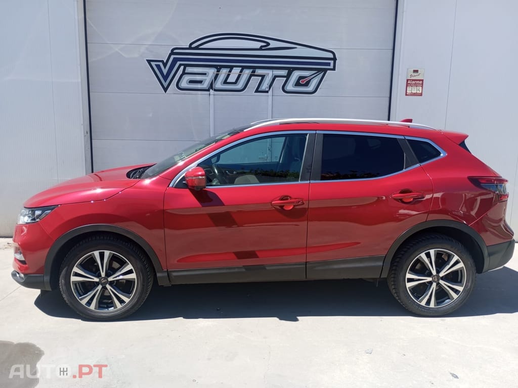 Nissan Qashqai 1.2 DIG-T N-Connecta 18 Xtronic